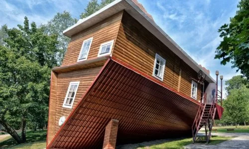 Школьные и групповые экскурсии, Дукорский маёнтак