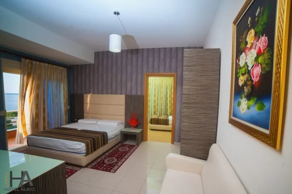Aliko 4_ - 7 Family room 1.jpg