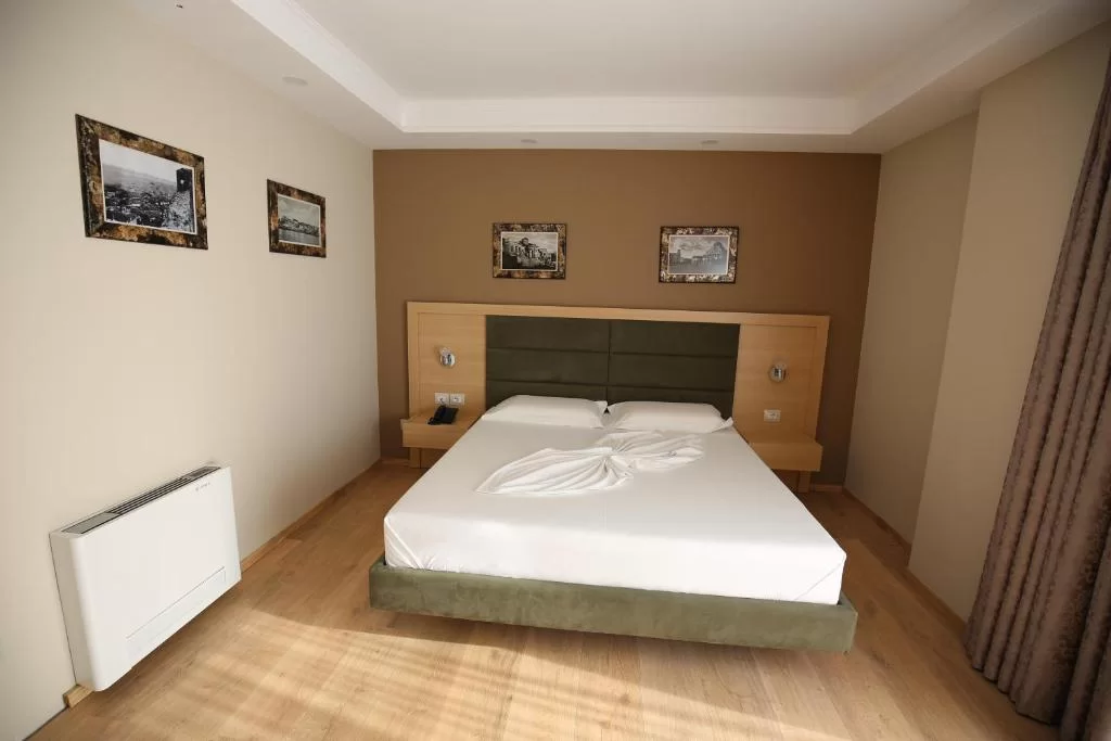 Dyrrah DBL room 1.jpg