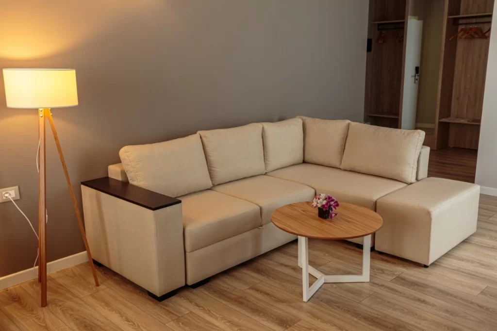 Regina Blu Suite 6.jpg