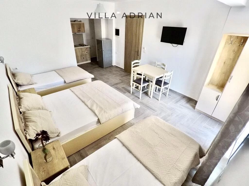 adrian studio quad 2.jpg