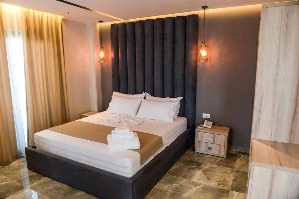 Brilliant Hotel Deluxe Suite 3.jpg