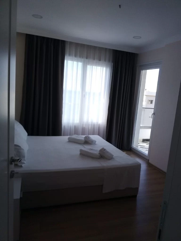 91ef9805-1dca-471d-89d6-856dbfa8d5d2.jpg
