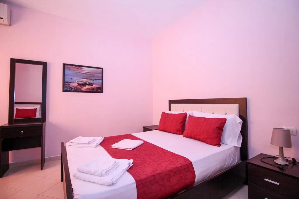 Blue Bay - Family room 2.jpg
