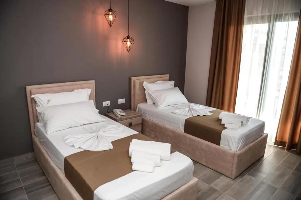 Brilliant Hotel STD TWIN 2.jpg