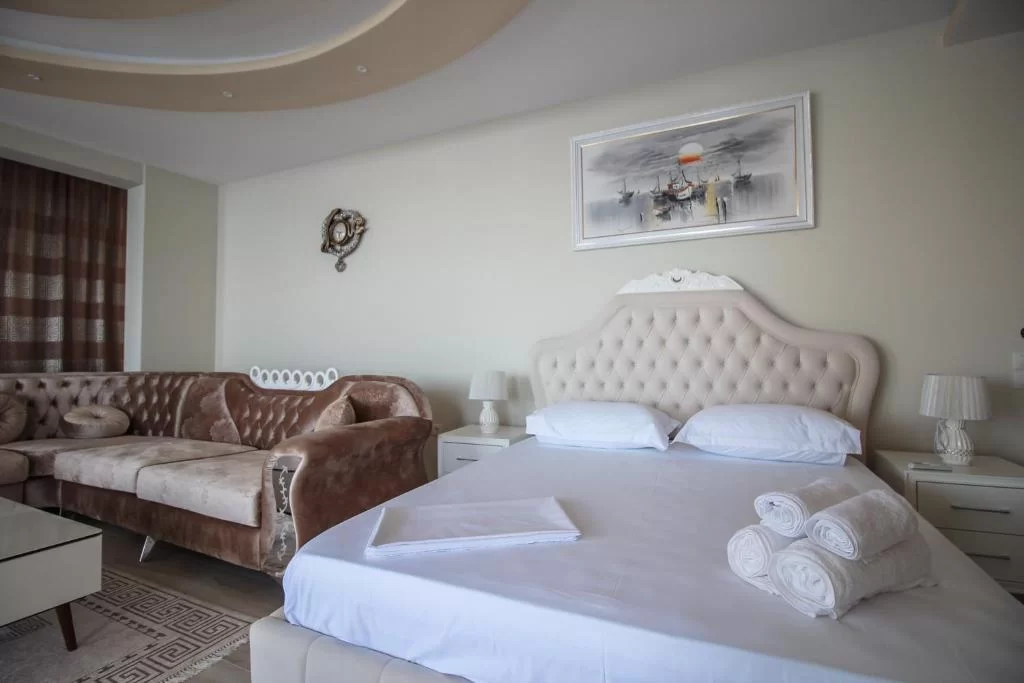 Romario Apartments Suite Std 9.jpg