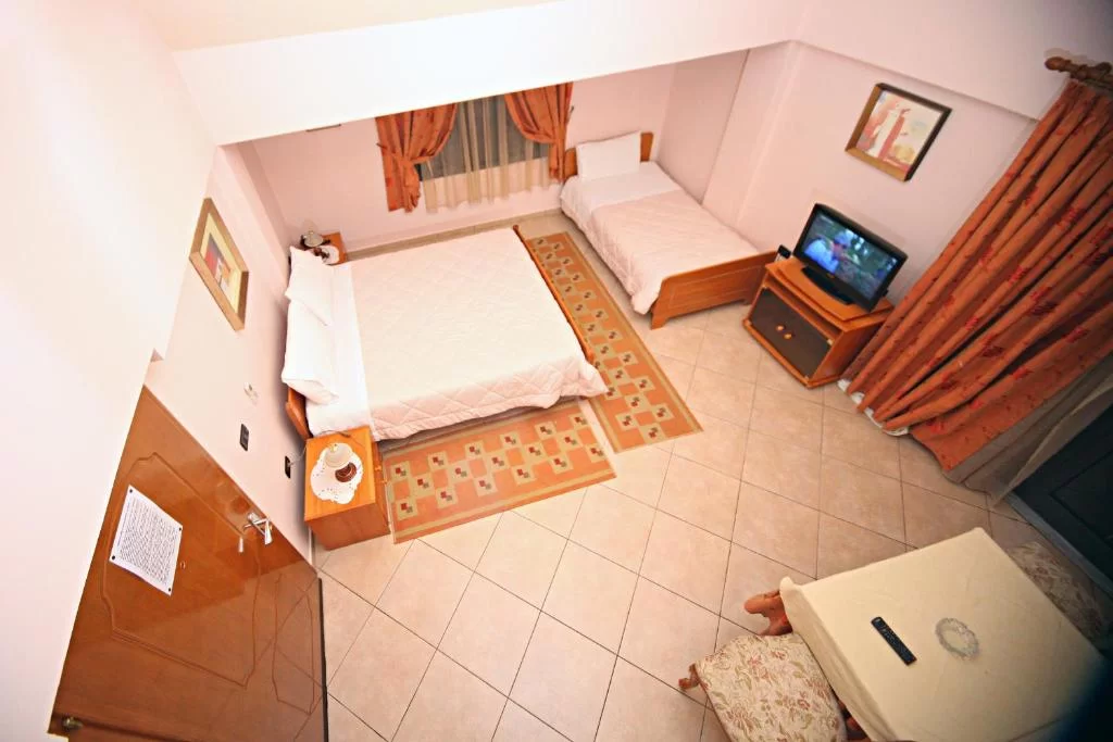 Primavera 9 - STD TRPL 1.jpg