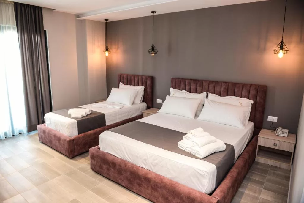Brilliant Hotel STD TRPL 1.jpg