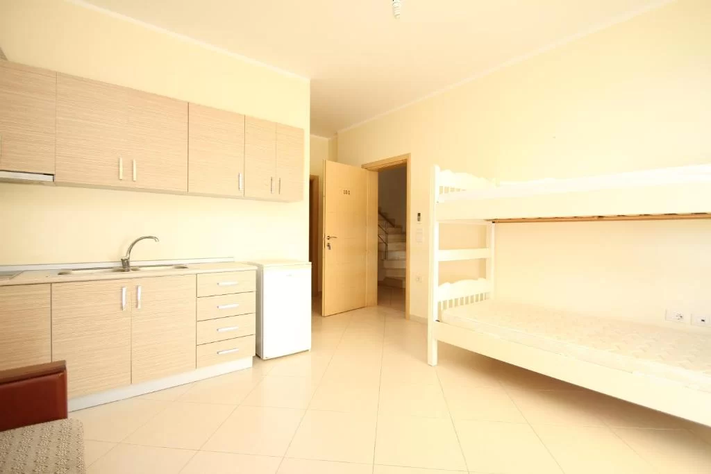 Ble Ble Apart 1 bdrm sv 2.jpg