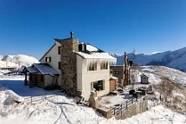 Snow Time Cottage Apart