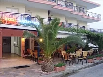 Alexandros Hotel
