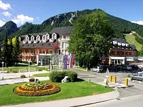 Ramada Hotel & Suites