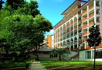 Estreya Residence