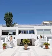 Grand Blue Hotel