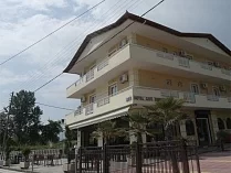 Akrothalassia Hotel  