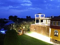 Despotiko Apartment Hotel & Suites