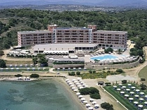 Aks Hinitsa Bay