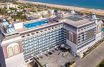 Azur Resort & Spa