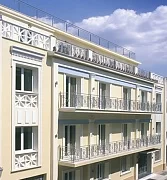 Ava Hotel & Suites
