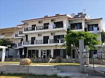 Alexandros Apartments