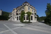 Alegra Villa