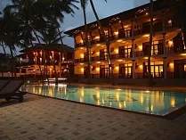 Whispering Palms Hotel 