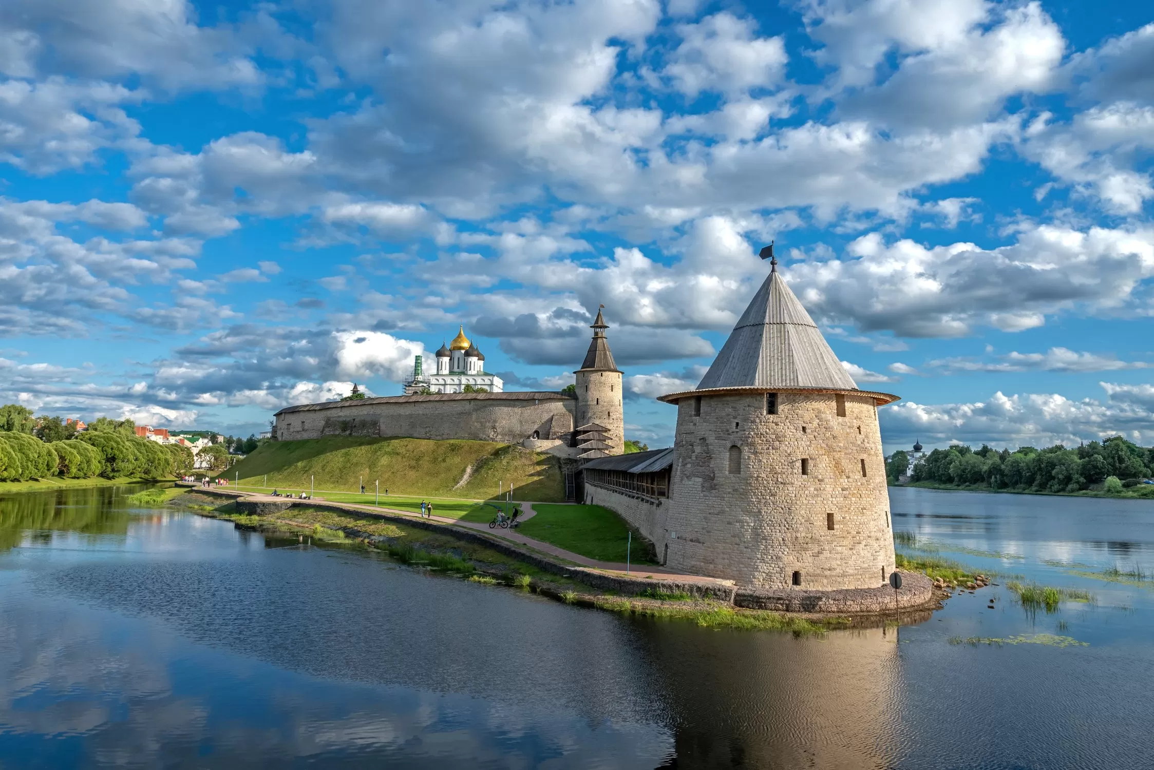 ПСКОВ - ИЗБОРСК - ПЕЧОРЫ - ПУШКИНСКИЕ ГОРЫ