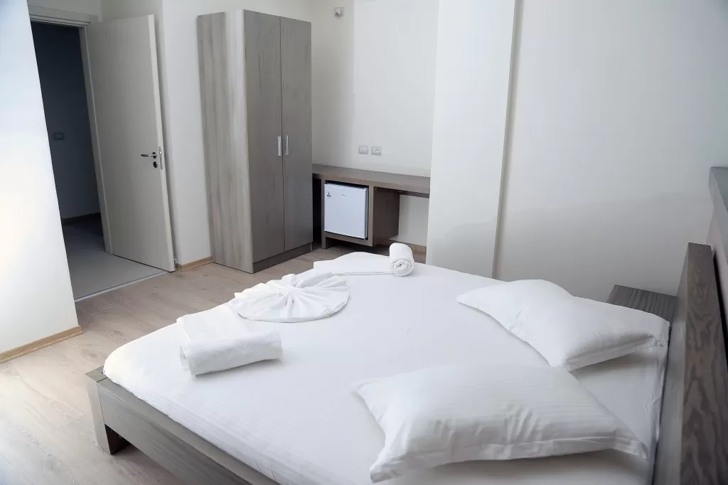 Picasso 12 - Family room (no view) 1.jpg