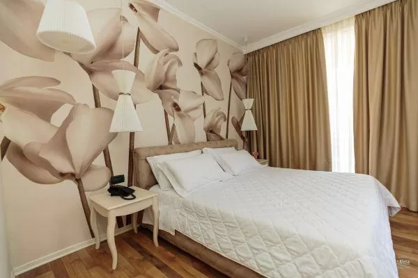 Regina City - Junior Suite (1).jpg