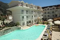 Montebello Deluxe Hotel