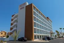 Leonardo Crystal Cove Hotel & Spa 