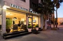 Port Hotel