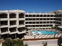 Lomeniz Hotel