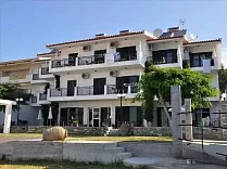 Alexandros Apartments