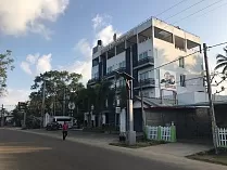 Earl's Red Passikudah