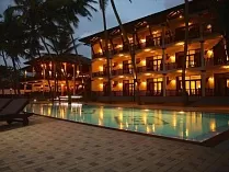 Whispering Palms Hotel 