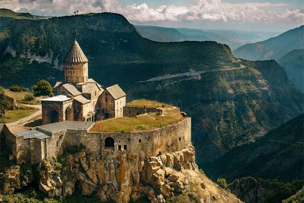 По стопам первых проповедников христианства в Армении.