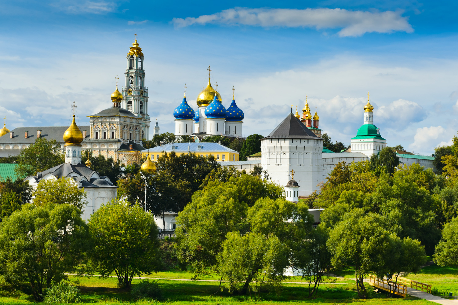 ЭКСКУРСИОННЫЙ ТУР В МОСКВУ-ЗВЕНИГОРОД-СЕРГИЕВ ПАСАД