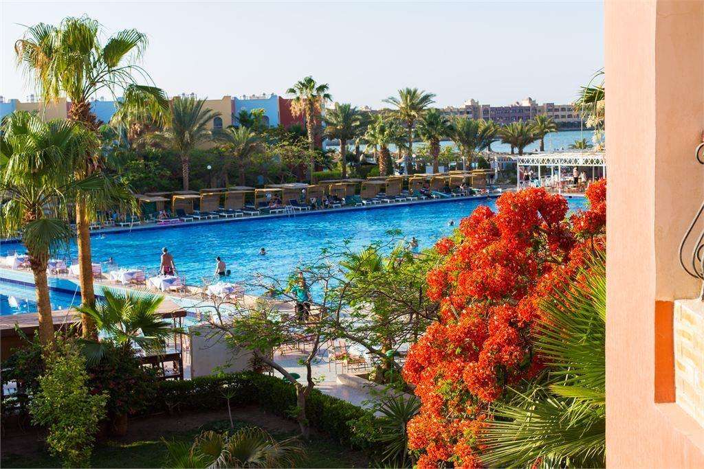 Arabia azur resort 4. Египет Арабия Азур. Арабия Азур Хургада коралл. Египет Арабия Азур 4 отель Хургада.