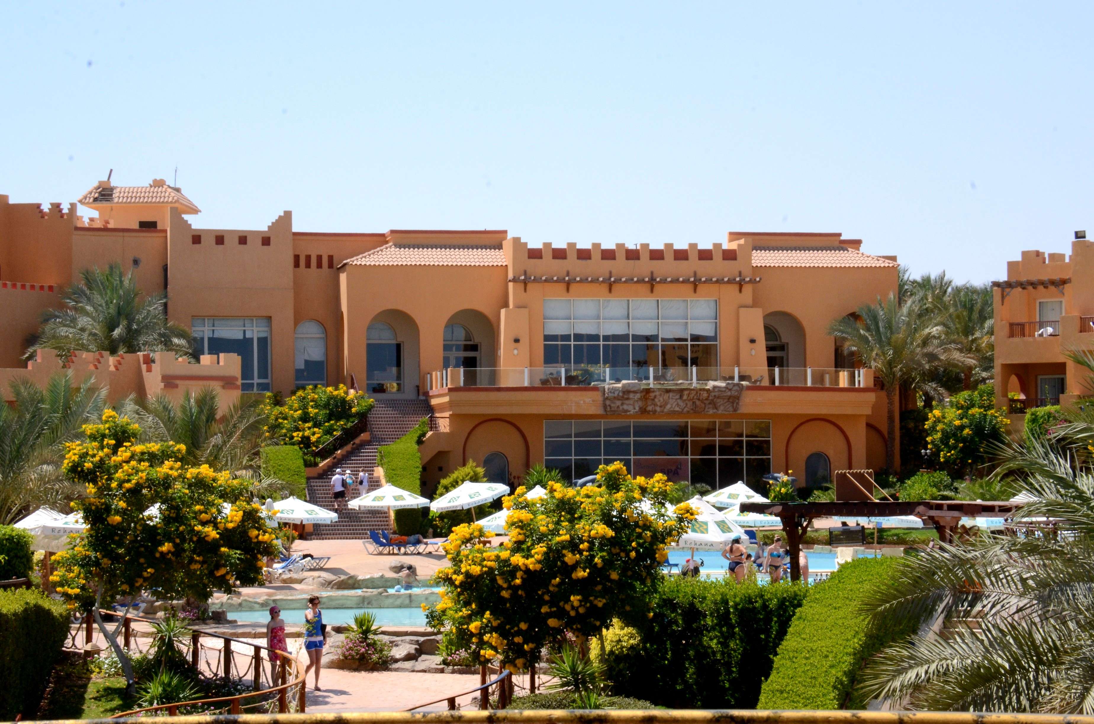 Отель royal beach resort. Отель Рехана Шарм Резорт 5 Шарм-Эль-Шейх. Отель Rehana Royal Beach Resort& Spa 5 * - Египет,. Отель Rehana Royal Beach Resort Aqua Park & Spa. Египет отель Рехана 5 Шарм-Эль-Шейх.