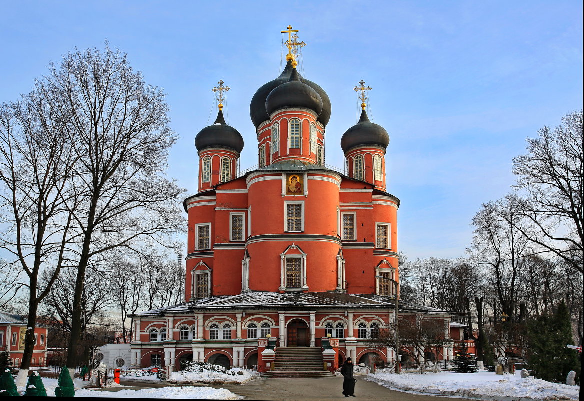 Поездка в Донской монастырь с посещением Матроны Московской.