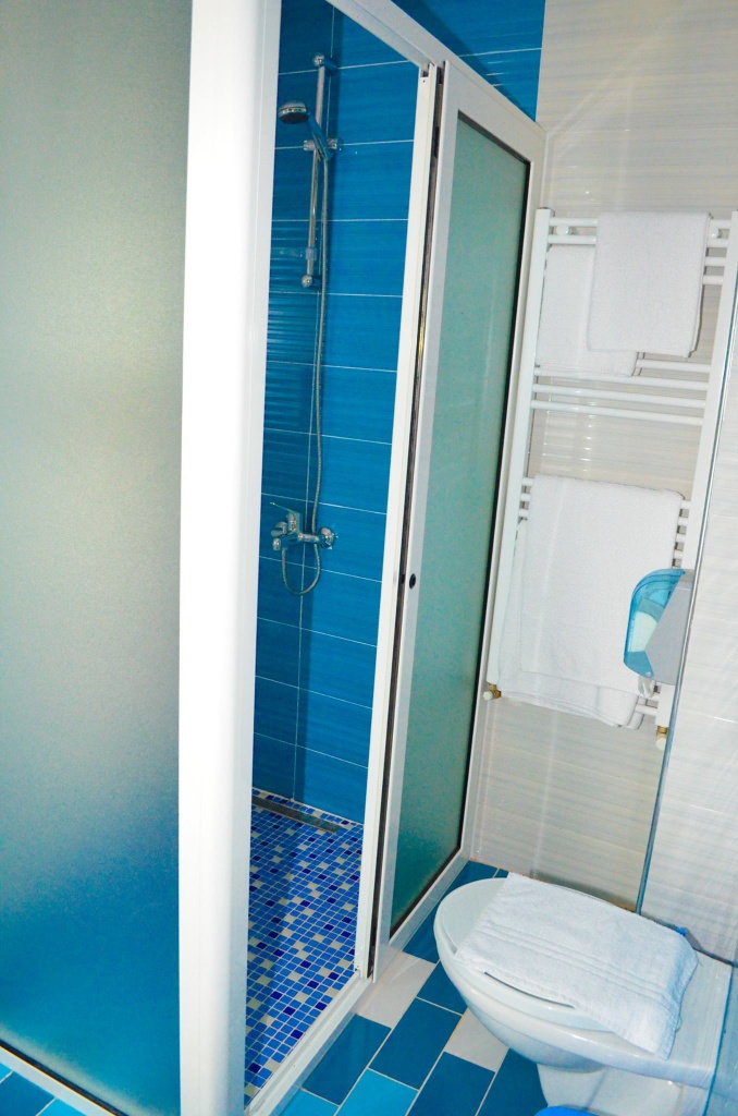 Monaco - 10 STD - Bathroom 1.jpg